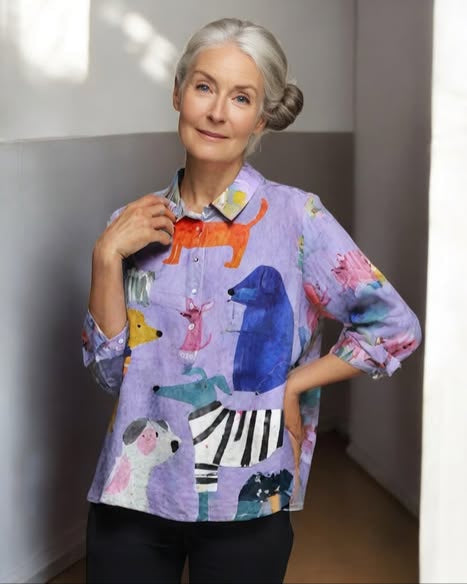 Shun - Kunstnerisk Dyreprint Bomuldsbluse