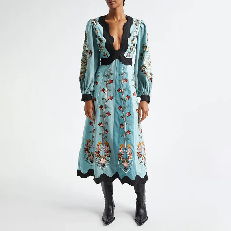 Devorah - Elegant Mønstret Rygløs Kjole