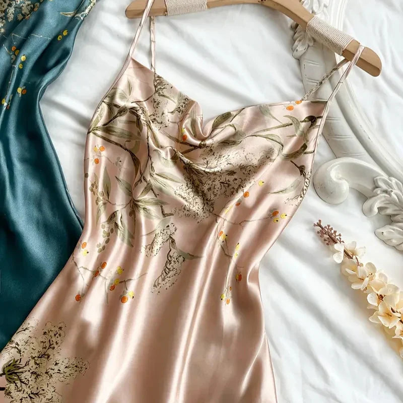 Kelya - Sæt med 2 Luksuriøse Satinnatkjoler